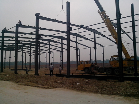 Thiết kế linh hoạt Q345 Nhà kho kết cấu thép nhịp lớn